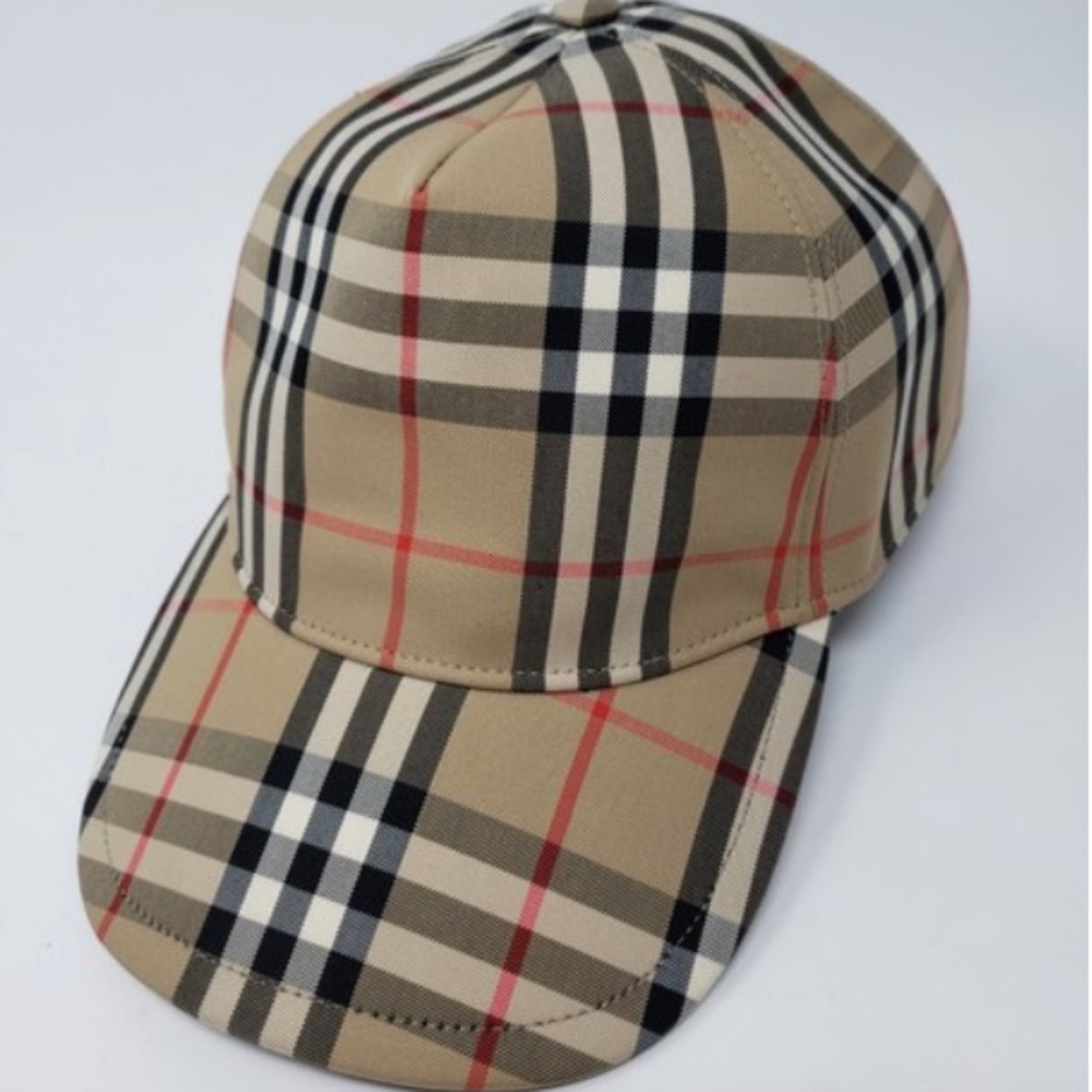 SOLD - Beige Baseball Cap 🧢 | Authentic